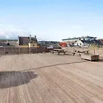 Cosy Flat Close To Beach And City