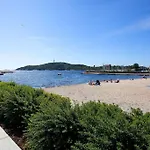 Cosy Flat Close To Beach And City